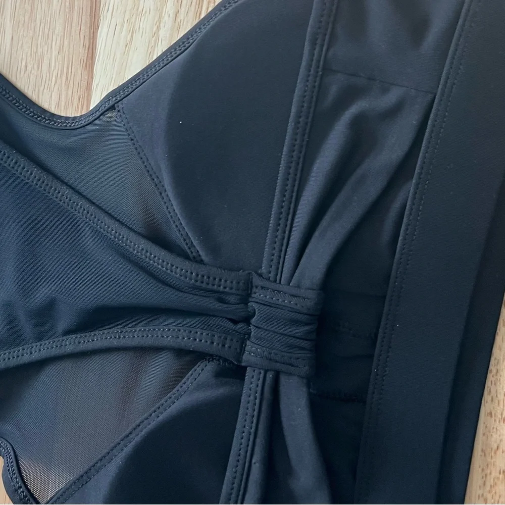 Fabletics Megan Black Mesh Sports Bra Size XS